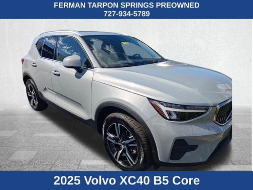 2025 Volvo XC40 B5 Core Bright Theme