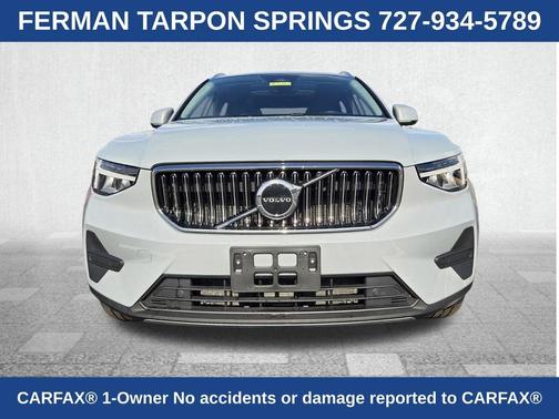 2025 Volvo XC40 B5 Core Bright Theme