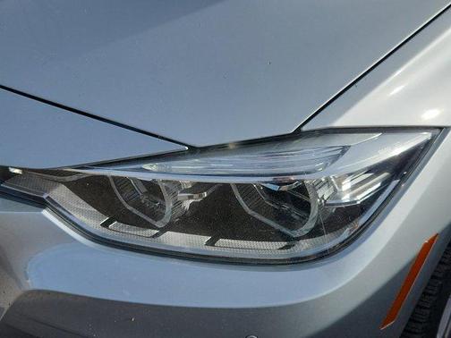 2018 BMW 330e iPerformance