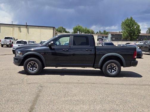 Brilliant Black Crystal Pearlcoat 2016 RAM 1500 Rebel