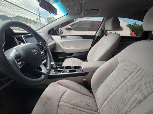 2018 Hyundai SONATA SE
