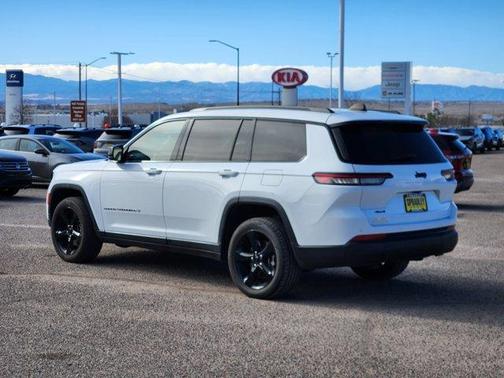 2023 Jeep Grand Cherokee L Laredo
