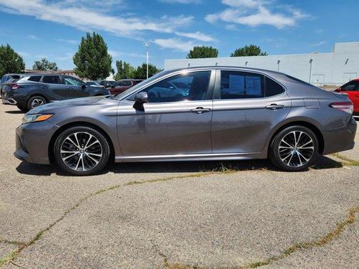 2018 Toyota Camry SE