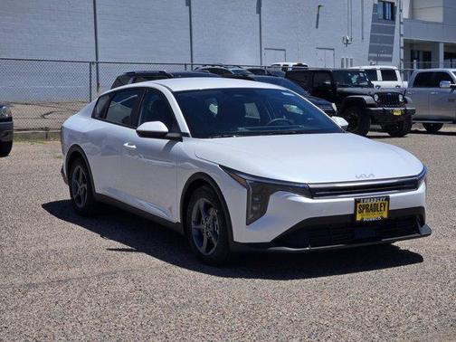 Snow White Pearl 2026 Kia K4 LXS