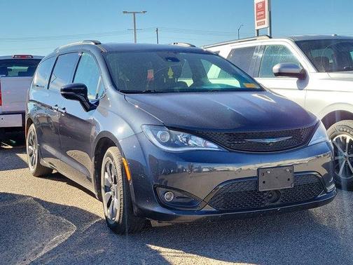 2020 Chrysler Pacifica Hybrid Limited