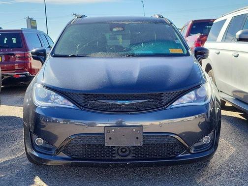 2020 Chrysler Pacifica Hybrid Limited