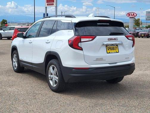 2023 GMC Terrain SLE