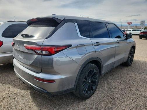 2022 Mitsubishi Outlander 