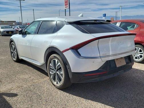 2022 Kia EV6 Wind