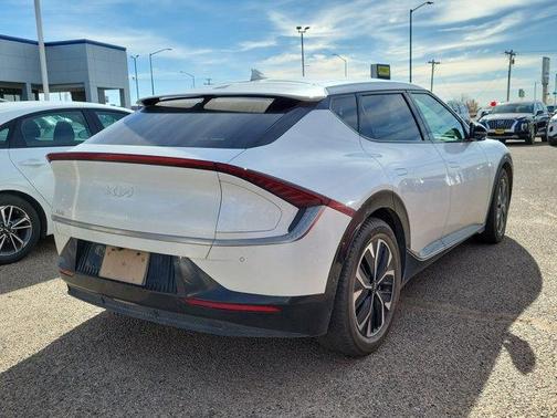2022 Kia EV6 Wind
