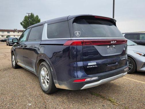 2023 Kia Carnival LX