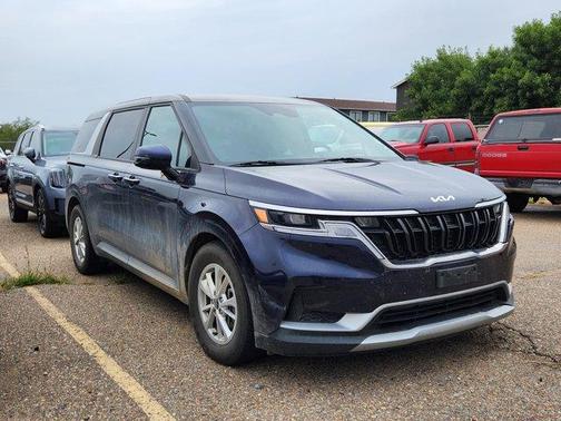 2023 Kia Carnival LX