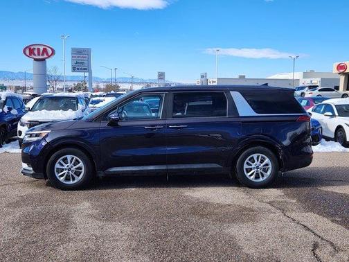 2023 Kia Carnival LX
