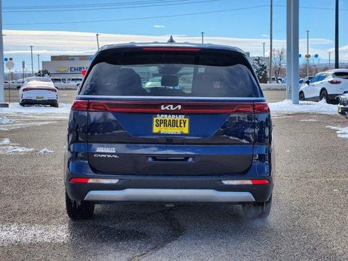 2023 Kia Carnival LX
