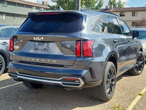 2022 Kia Sorento SX