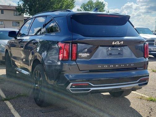2022 Kia Sorento SX