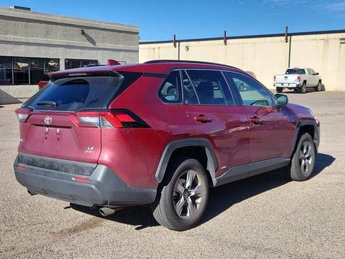 2025 Toyota RAV4 Hybrid LE
