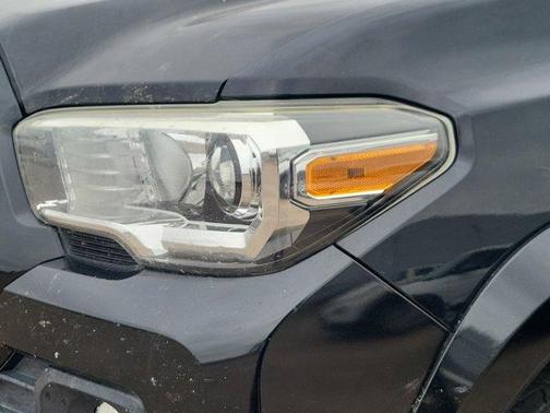 2016 Toyota Tacoma SR5