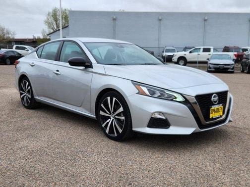 2022 Nissan Altima 2.5 SR