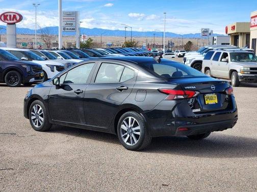 2023 Nissan Versa 1.6 SV