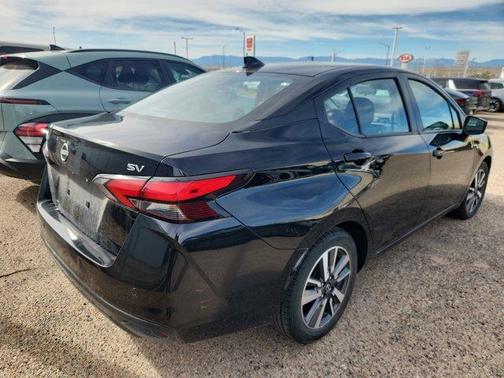 2023 Nissan Versa 1.6 SV