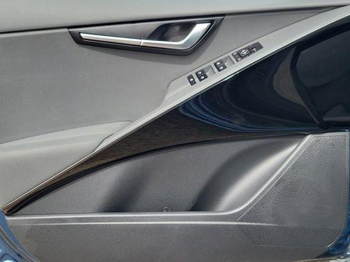 2025 Kia Niro EX