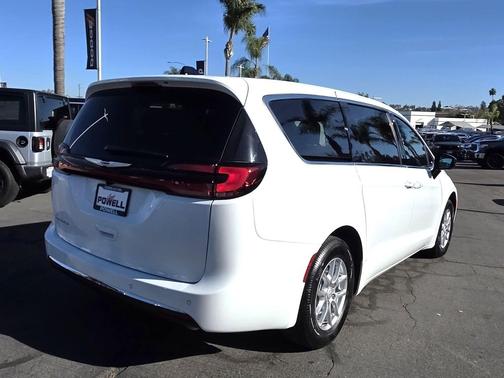 2026 Chrysler Pacifica L