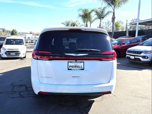 2026 Chrysler Pacifica L