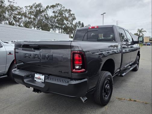 2026 RAM 2500 Tradesman Crew Cab 4x4 6'4' Box