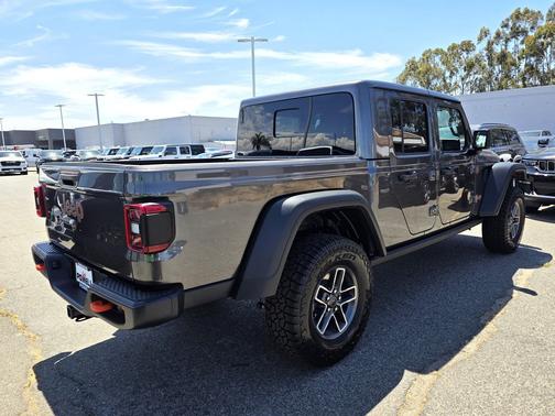 2025 Jeep Gladiator Mojave