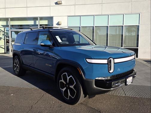 2024 Rivian R1S Adventure Quad Motor Large Pack
