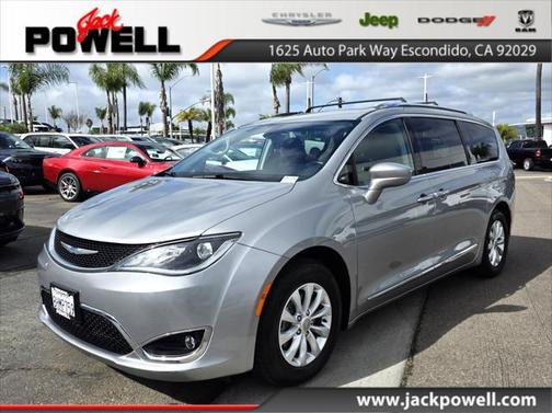 2018 Chrysler Pacifica Touring-L
