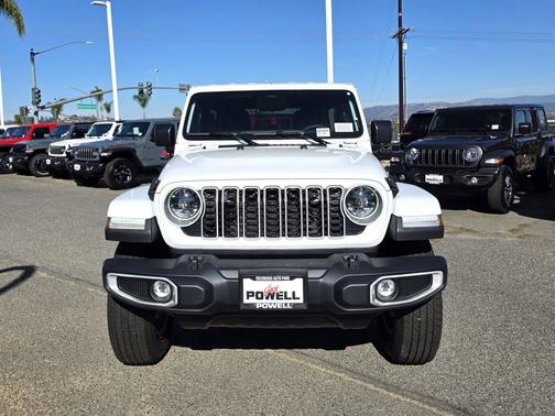2026 Jeep Wrangler 4-Door Sahara 4x4