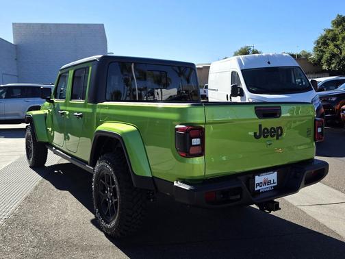 2026 Jeep Gladiator Willys 4x4