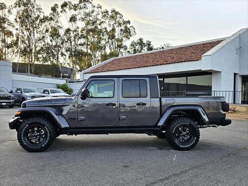 2025 Jeep Gladiator Willys