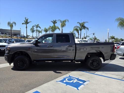 2025 RAM 2500 Tradesman Crew Cab 4x4 6'4' Box
