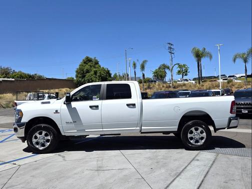 Bright White Clearcoat 2023 RAM 2500 Big Horn Crew Cab 4x4 8' Box
