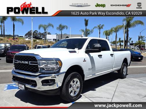Bright White Clearcoat 2023 RAM 2500 Big Horn Crew Cab 4x4 8' Box