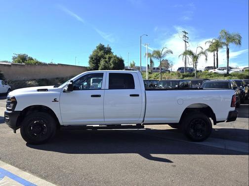 2026 RAM 3500 Tradesman Crew Cab 4x4 8' Box