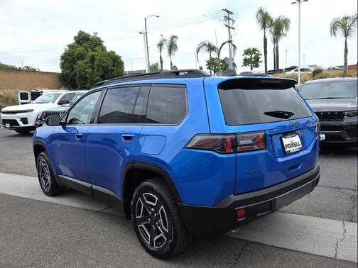 Hydro Blue Pearlcoat 2026 Jeep Cherokee Limited