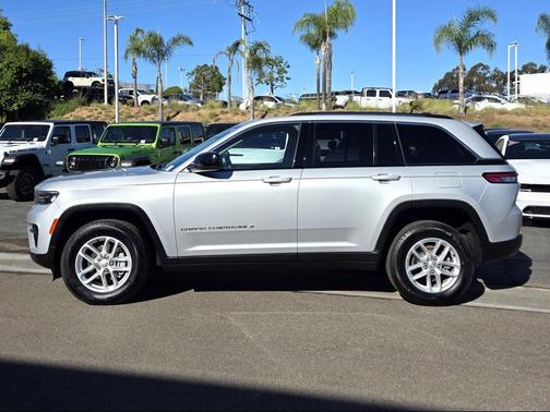 2024 Jeep Grand Cherokee Laredo