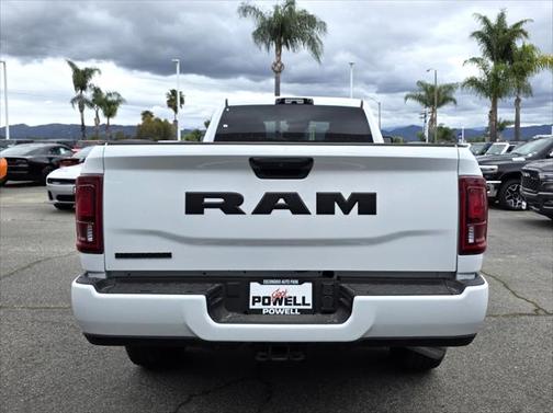 2025 RAM 2500 Big Horn Crew Cab 4x2 8' Box