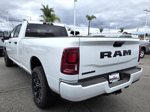 2025 RAM 2500 Big Horn Crew Cab 4x2 8' Box