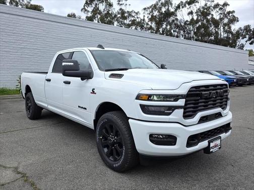 2025 RAM 2500 Big Horn Crew Cab 4x2 8' Box