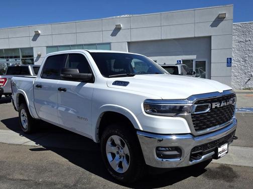 Bright White Clearcoat 2025 RAM 1500 Big Horn/Lone Star