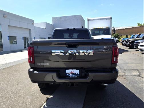 2025 RAM 2500 Big Horn Crew Cab 4x2 8' Box