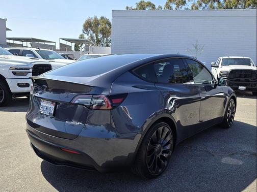 2022 Tesla Model Y Performance Dual Motor All-Wheel Drive