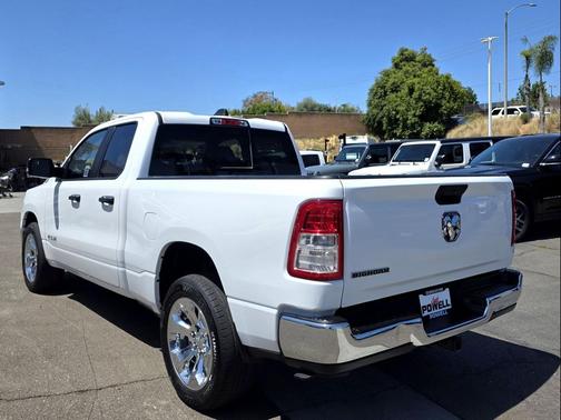 Bright White Clearcoat 2024 RAM 1500 Big Horn/Lone Star