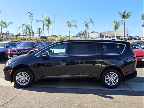 2026 Chrysler Pacifica L