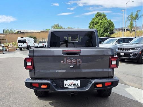 Granite Crystal Metallic Clearcoat 2026 Jeep Gladiator Mojave 4x4